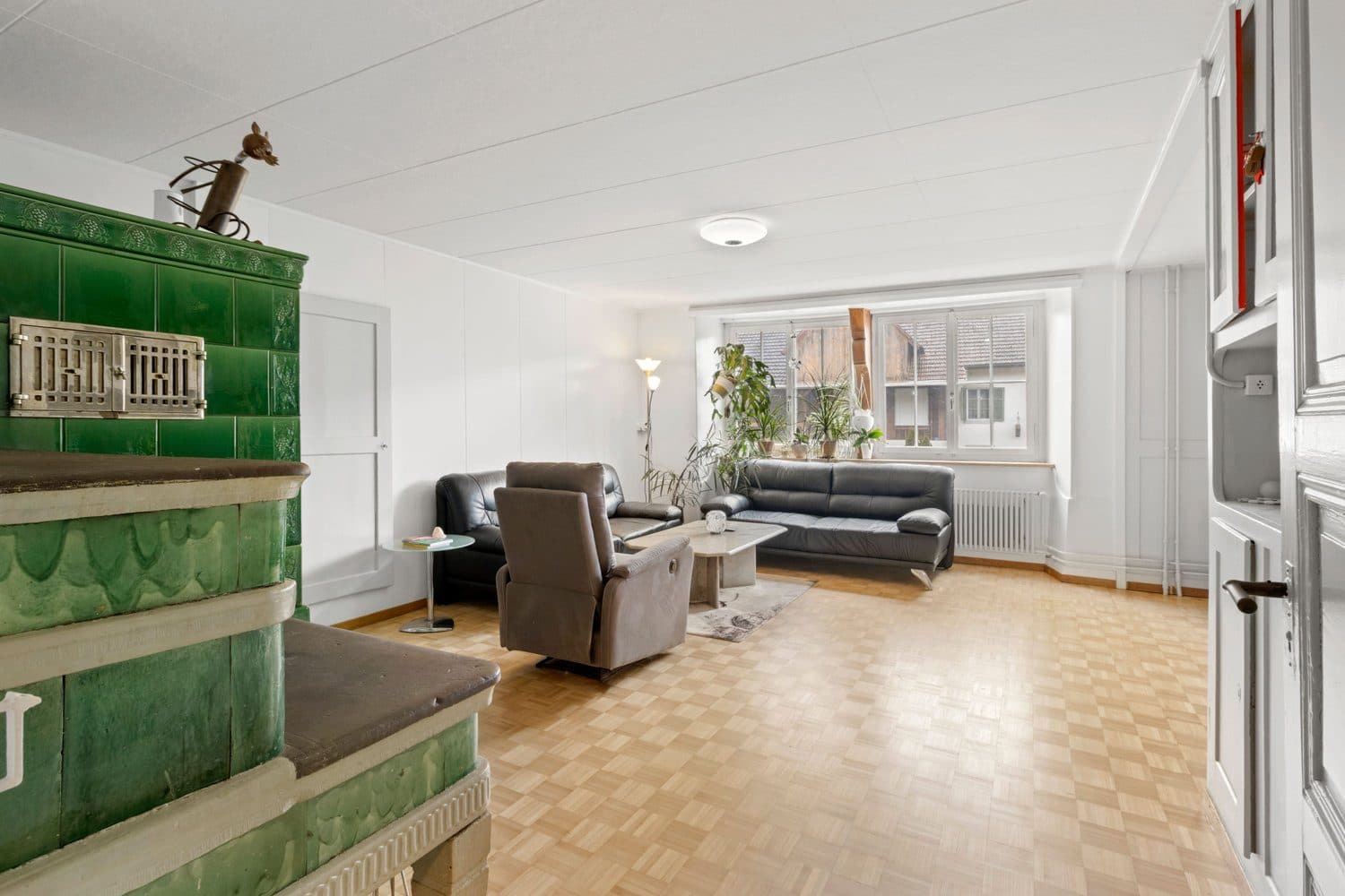 9-Zimmer Reihenmittelhaus an ruhiger und ländlicher Lage