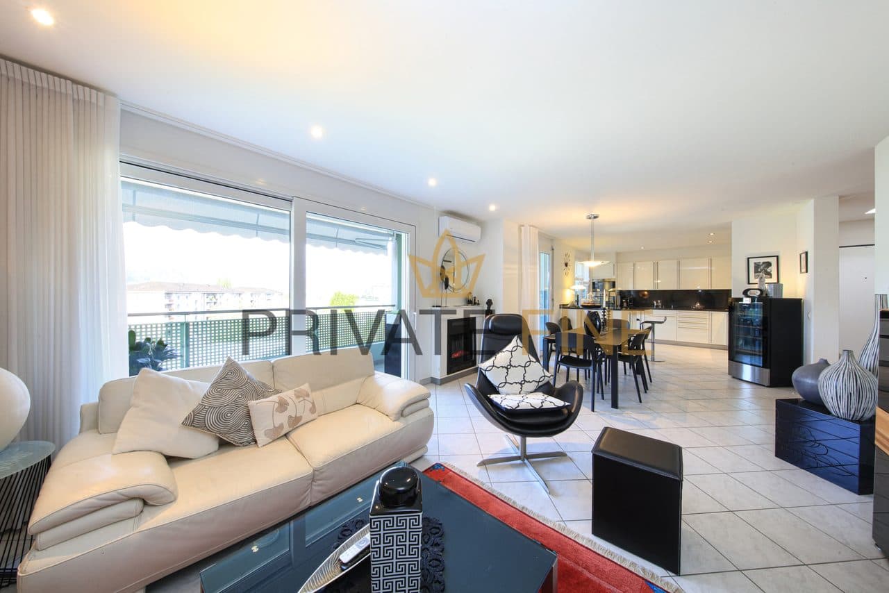 5.5 Zi.-Attikawohnung in zentraler Lage (24)