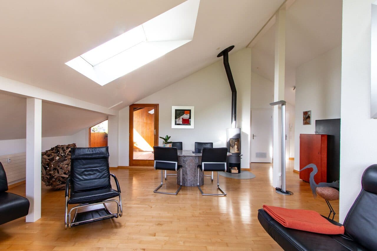 Ankommen und wohlfühlen 2.5-Zi.-Dachwohnung mit Weitblick