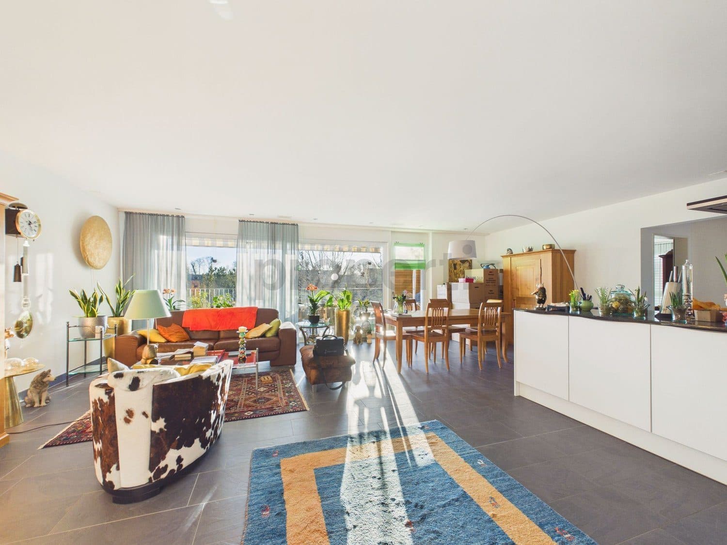 Moderne 4.5-Zimmer-Wohnung mit Balkon, Dachsen