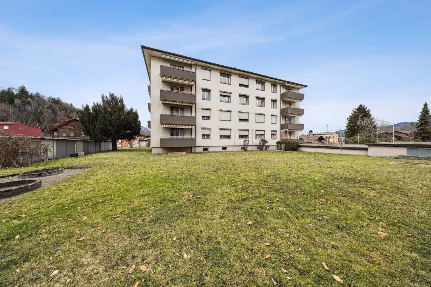 Bequeme 4-Zimmerwohnung in Spiez zu vermieten