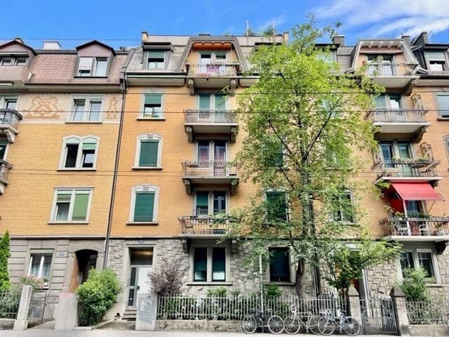 Möbliertes Einzelzimmer mitten in Zürich Wiedikon