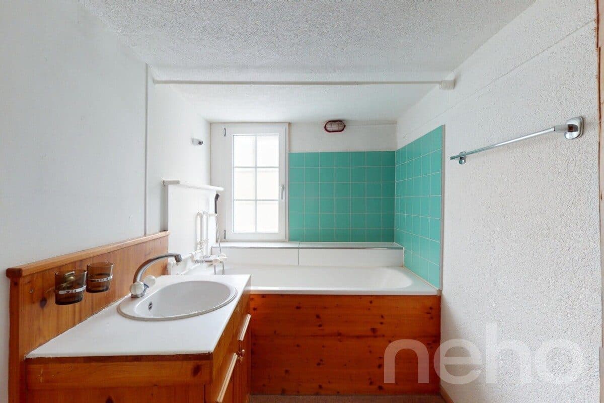 Denkmalgeschütztes 8-Zimmer Doppeleinfamilienhaus an zentraler Lage