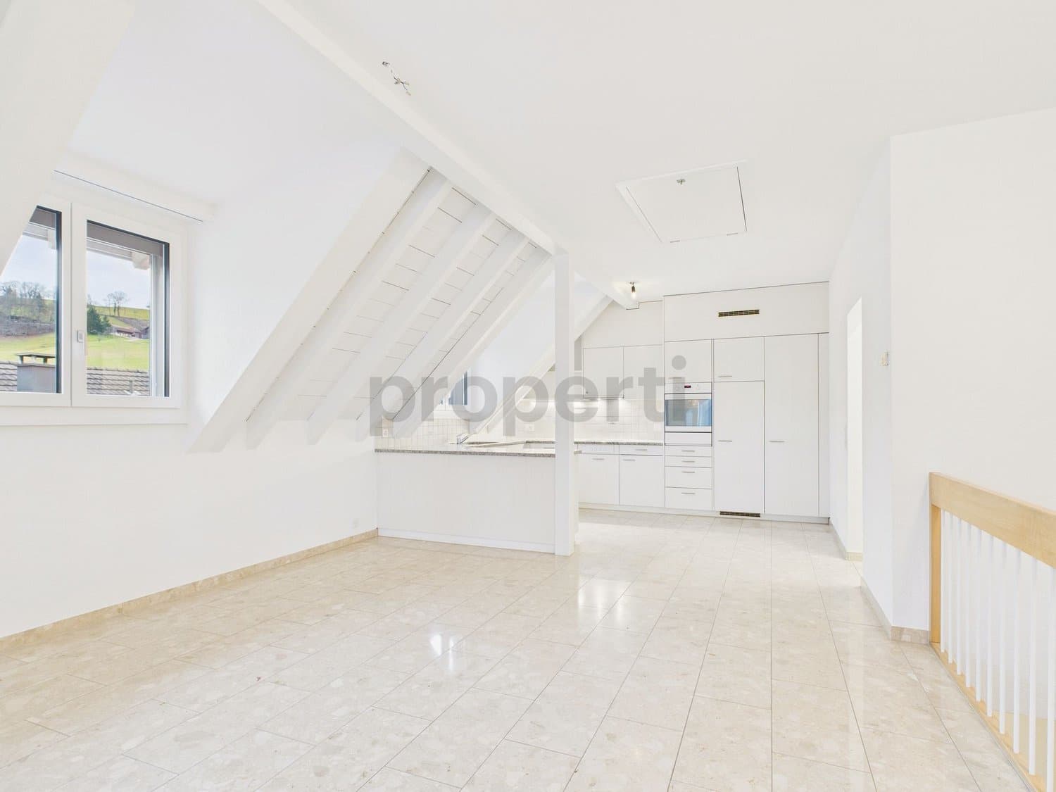 Helle 4.5-Zimmer Maisonette-Wohnung mit Balkon in Bubendorf