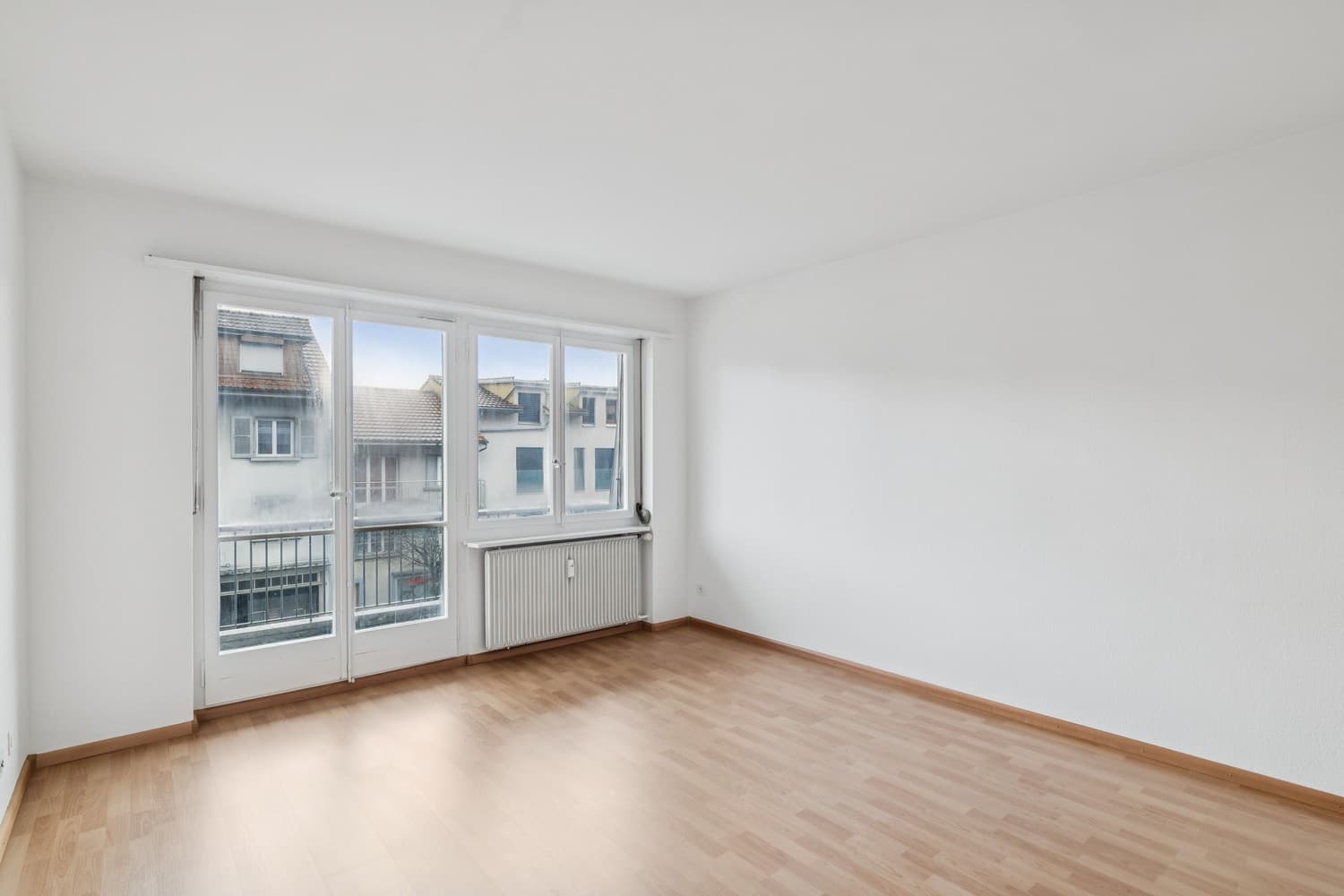 Jetzt einziehen - frisch renovierte Wohnung  ruhig, grün & zentral