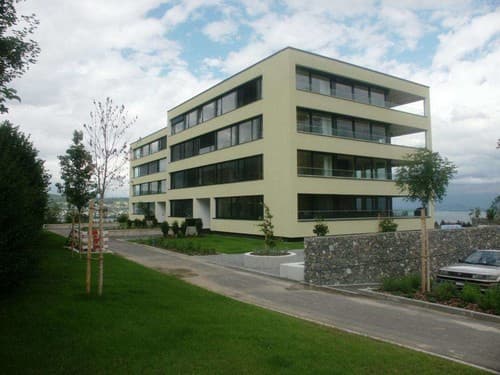 Exklusives Wohnen mit toller Sicht auf die Berge und den See