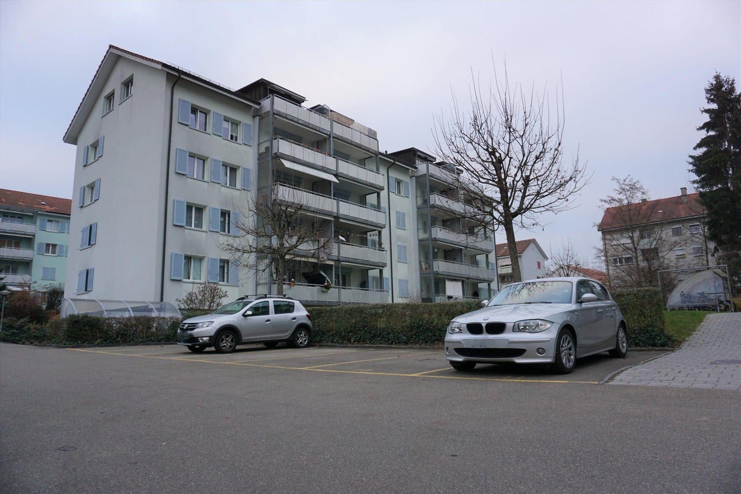 Grosszügige Dachwohnung mit Charme! "Mieten ohne Kaution"