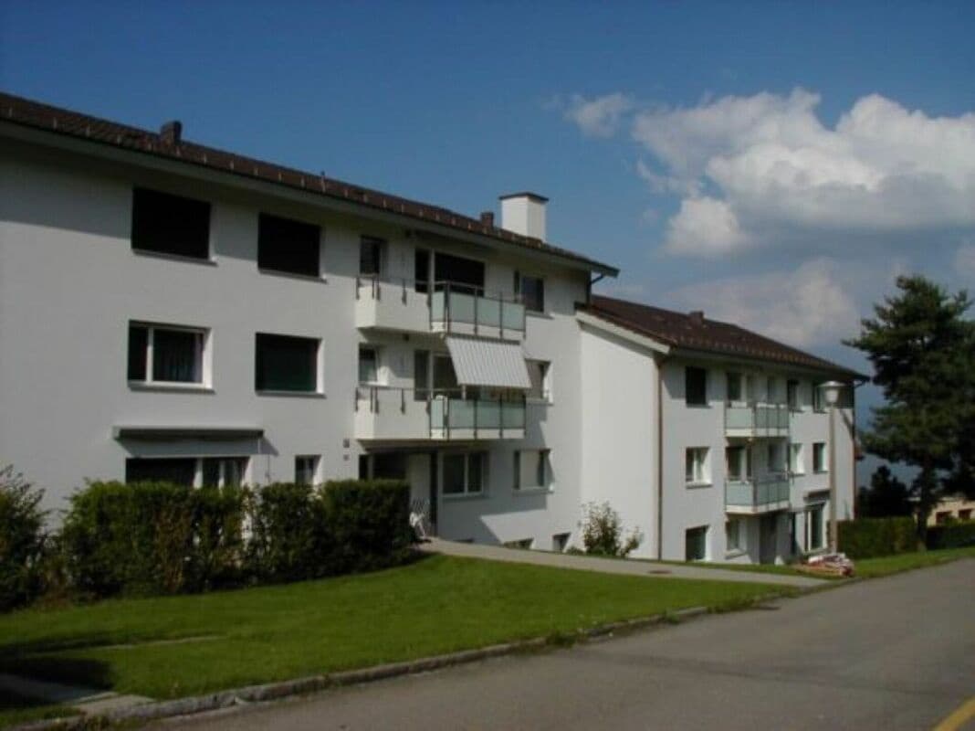 Gemütliche 3-Zimmer-Wohnung im Grünen mit Seesicht