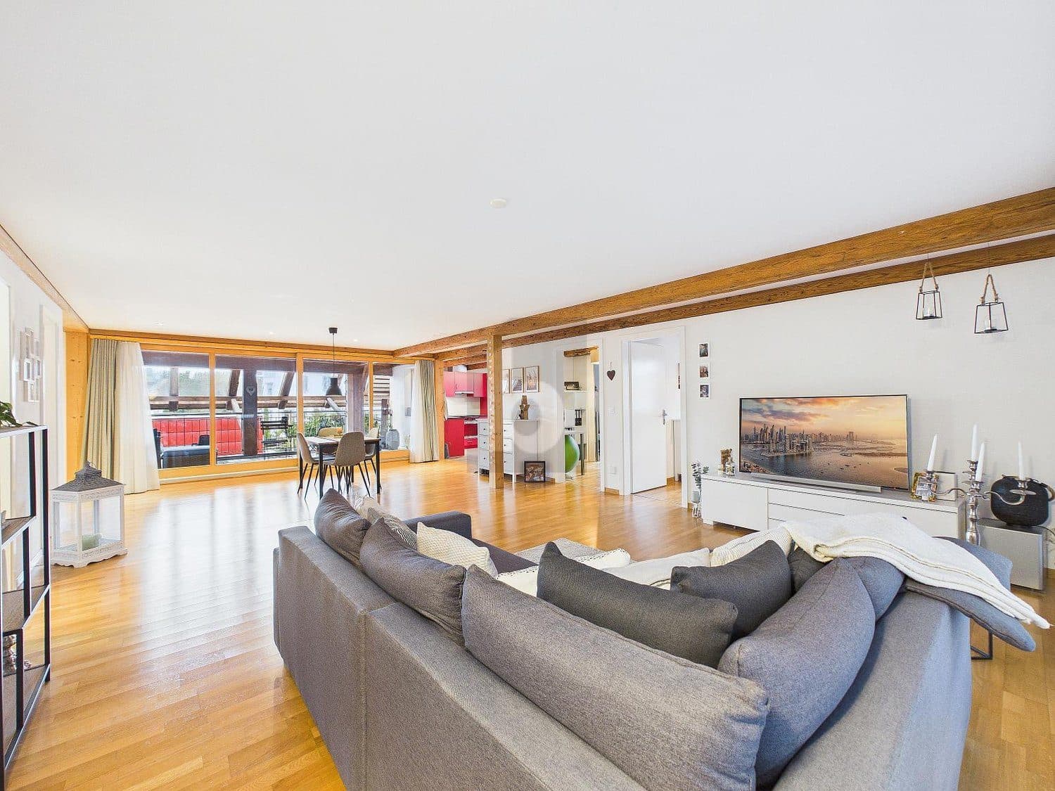 KOMFORTABEL, GROSSZÜGIG UND ZENTRAL