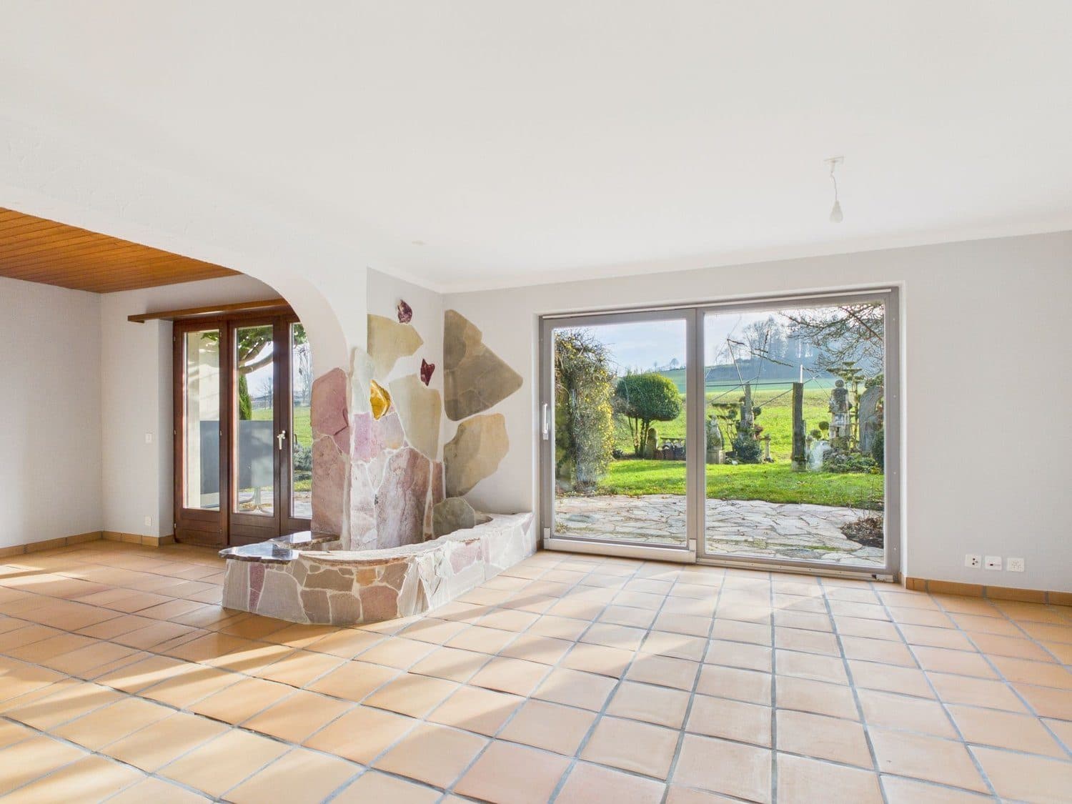 Geräumiges 4.5-Zimmer Mehrfamilienhaus mit herrlichem Ausblick ins Grüne in Münchenwiler