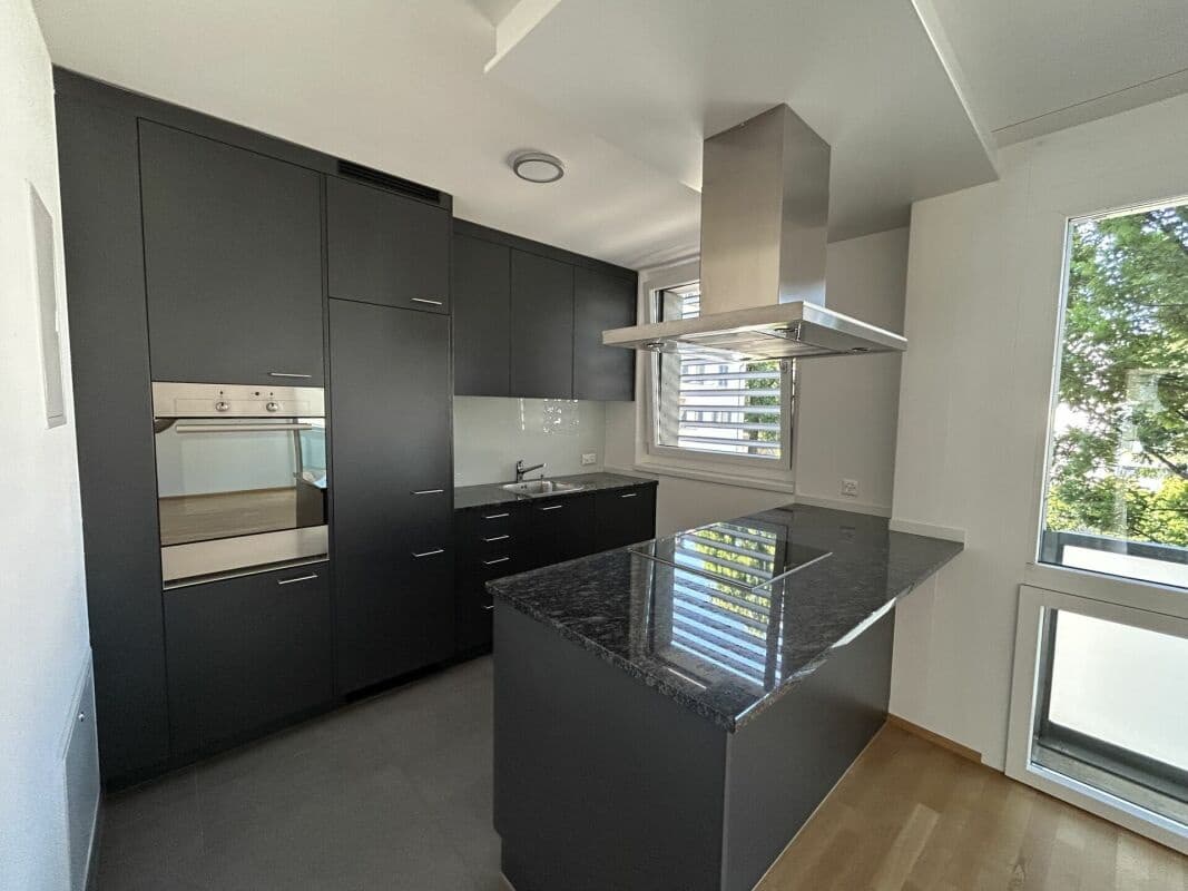 3.5-Zimmerwohnung mit zwei Balkonen in Basel - stilvoll & zentral