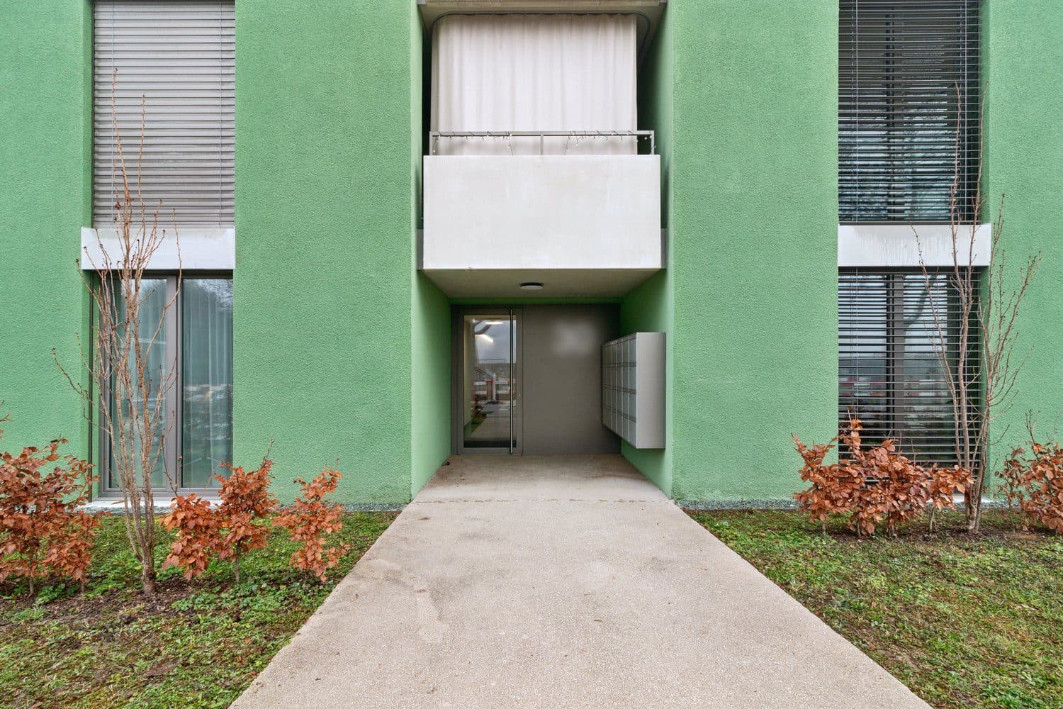 "Moderne Neubauwohnung mit Lichtdurchfluteten Räumen und Charme!"