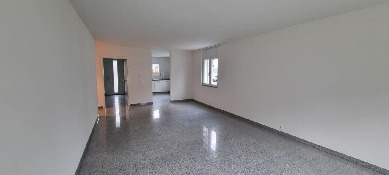 Ruhige Gartenwohnung im Grünen - 4.5 Zimmer, Haustierhaltung möglich