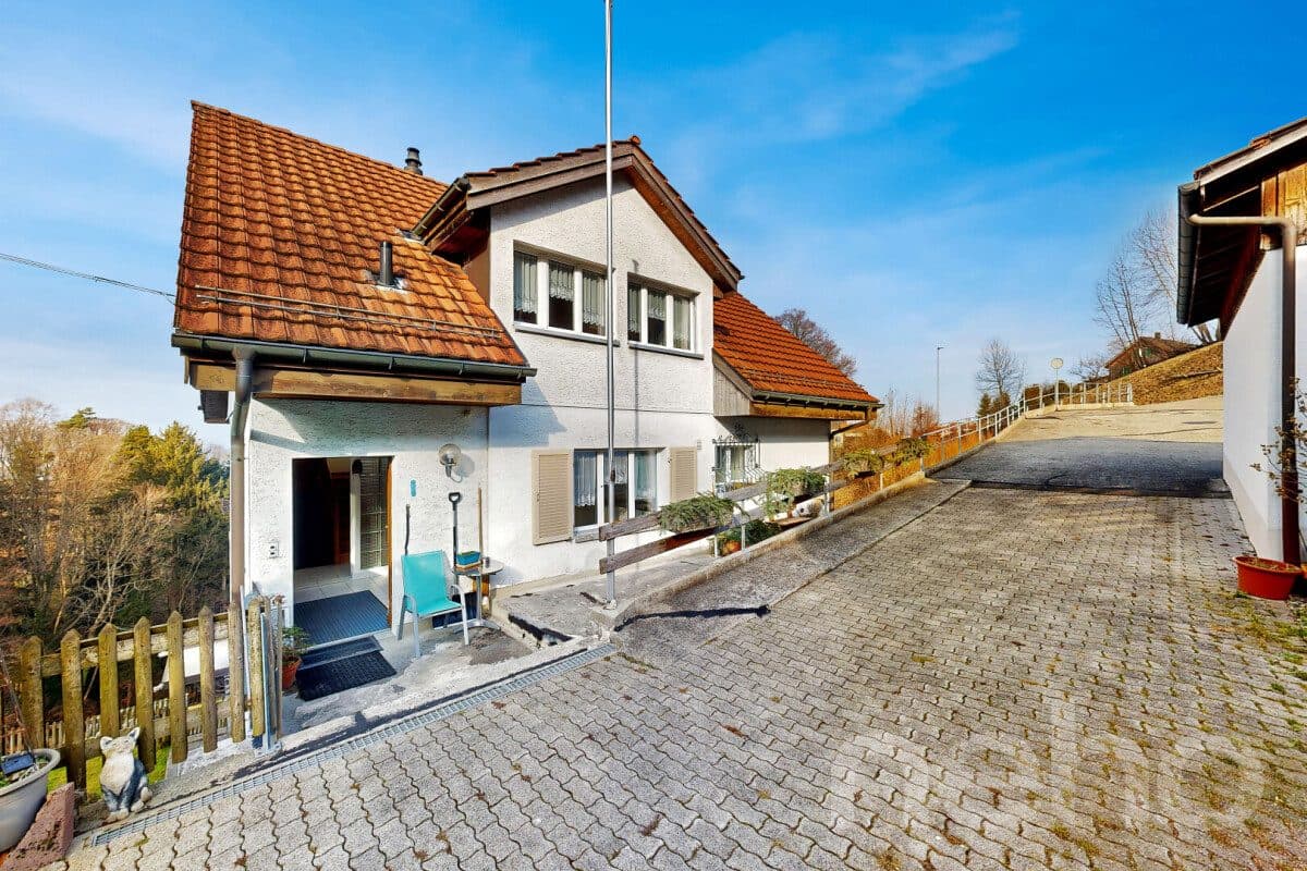 Raum für Träume Haus mit Einliegerwohnung und 9?726 m2 Grundstück