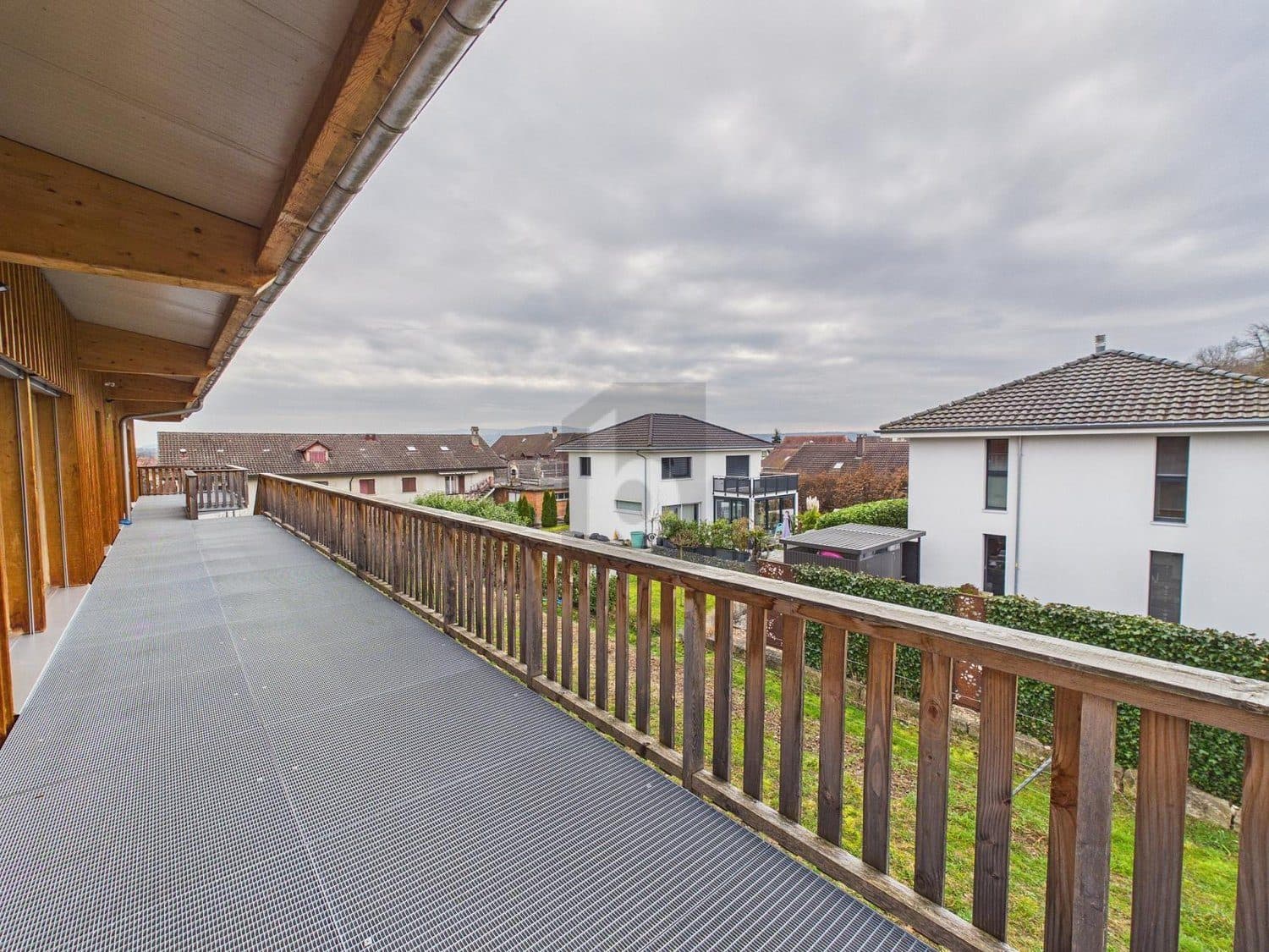 GROSSZÜGIG,HELL UND NATURNAH