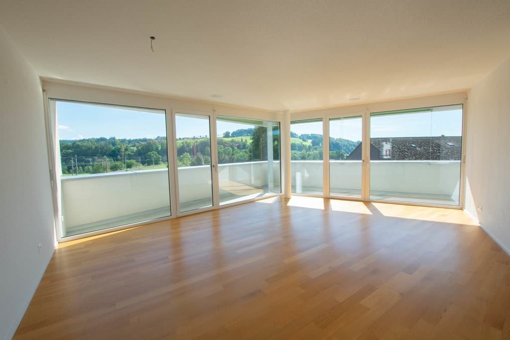 Geniessen Sie den Weitblick vom Wohnzimmer aus!