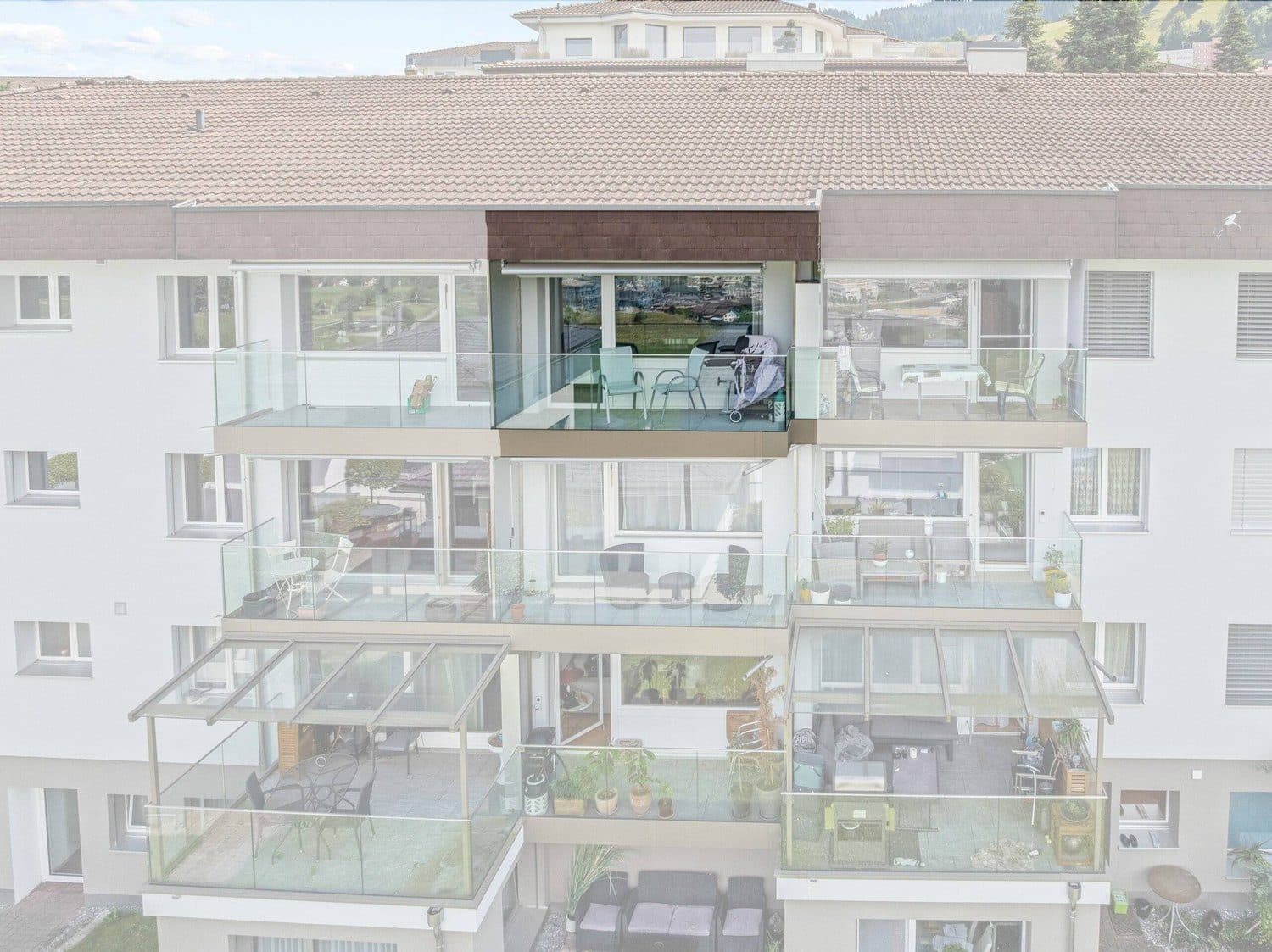 2.5 ZIMMER WOHNUNG MIT SEESICHT UND STEUERPRIVILEGIEN