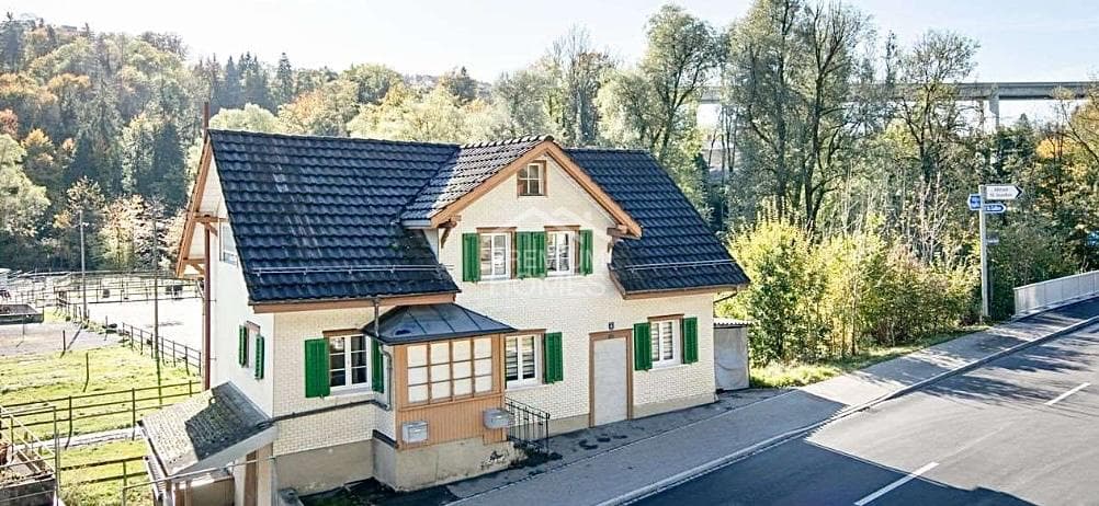 MEHRGENERATIONENHAUS MIT HERZ UND VERSTAND