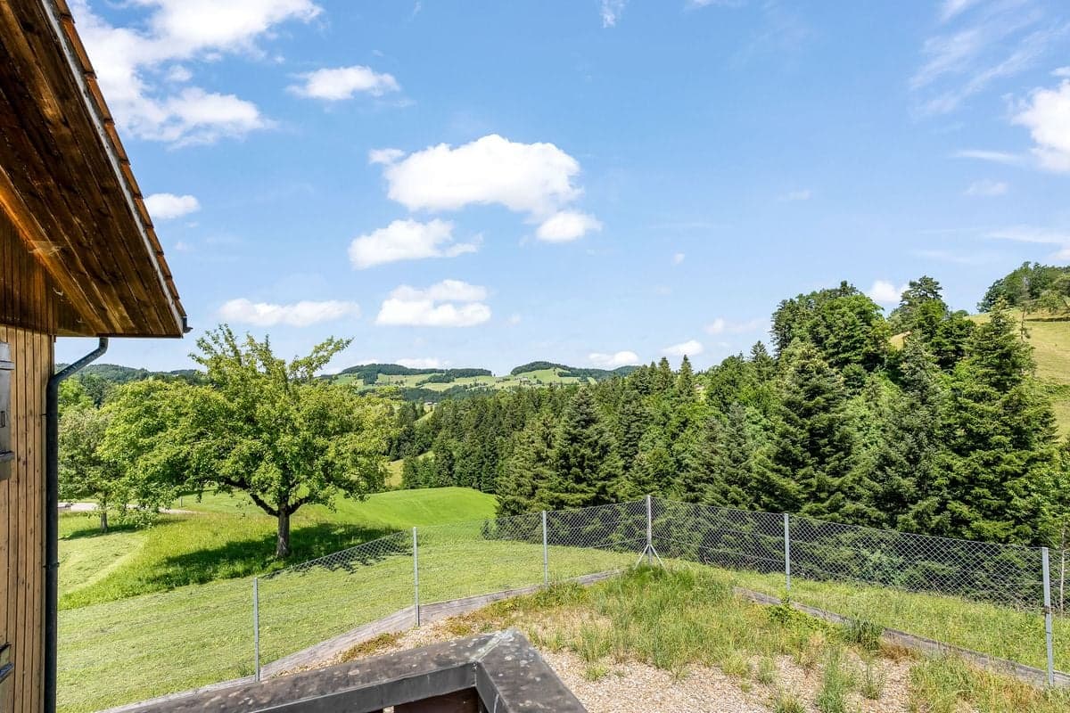 Diese Immobilien-Perle ist eine traumhafte und einzigartige Oase in der Natur