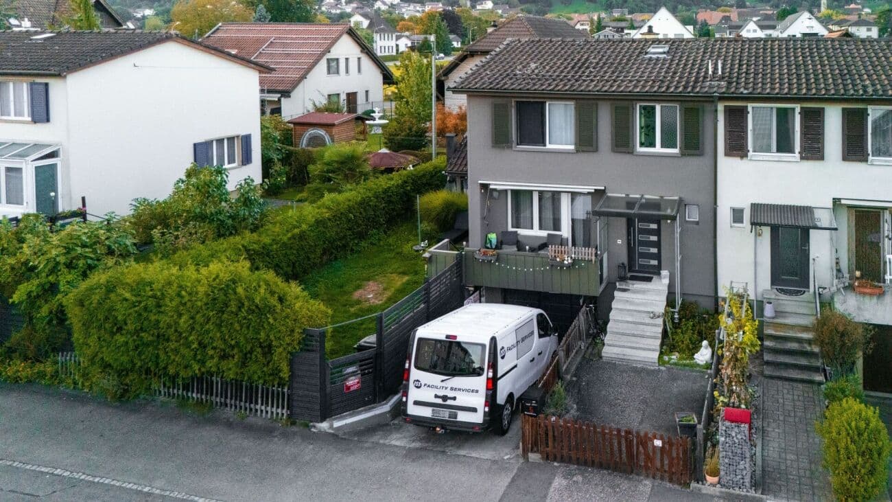 Doppeleinfamilienhaus zum Verkaufen.