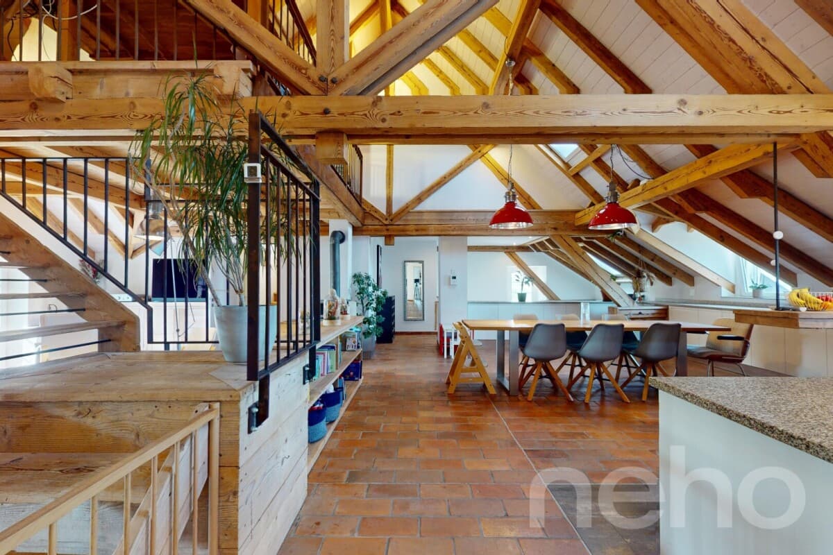 Magnifique duplex familial sous les toits