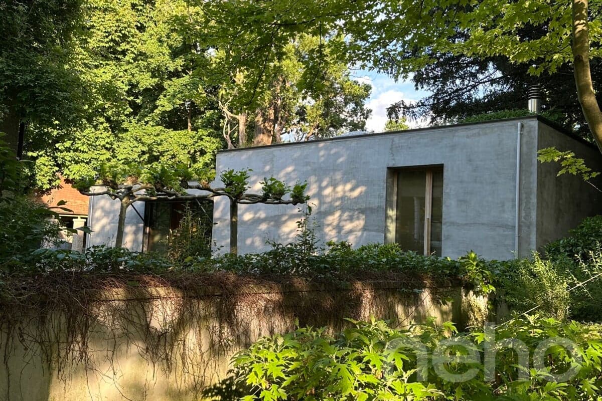 Modernes Zuhause mit Garten, Parklift & Wohlfühlambiente