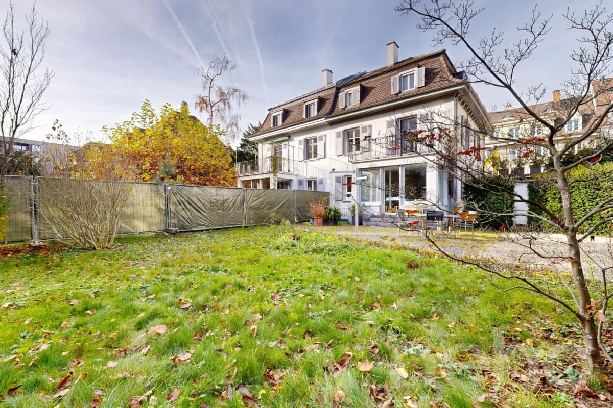 Charmante 4.5-Zimmer-Maisonettewohnung mit privatem Garten