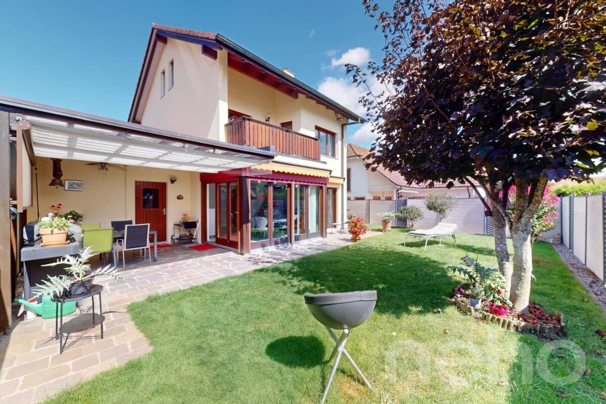 Gepflegtes Einfamilienhaus mit Garten, Cheminée und Garage