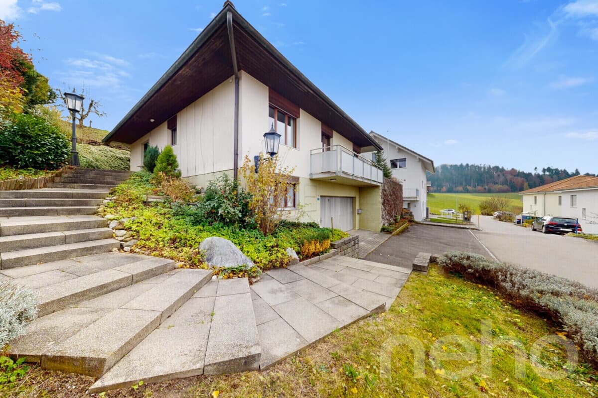 Charmantes Einfamilienhaus mit Potenzial und Ausblick
