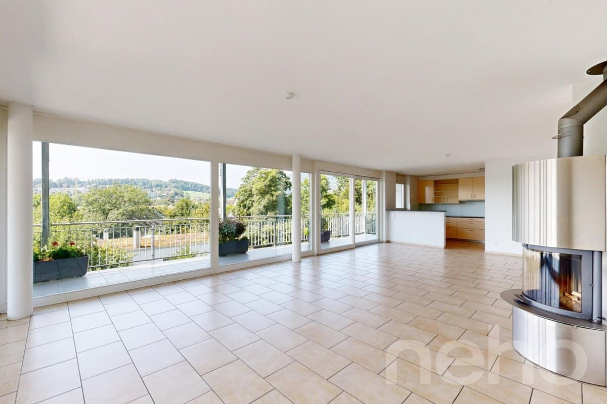 Lichtdurchflutete Terrassenwohnung mit Weitblick & Komfort