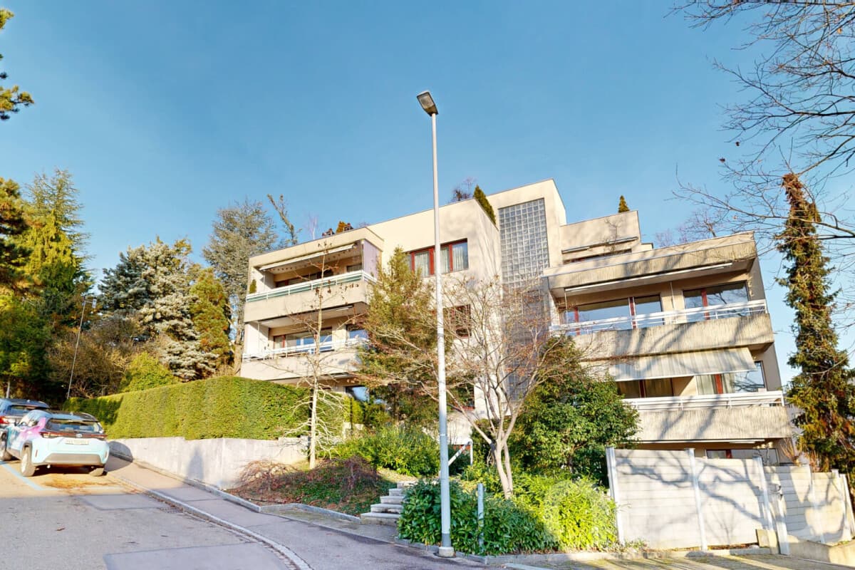 Aussergewöhnliches 3.5-Zimmer Wohnstudio mit Garten und Büro-Atelier