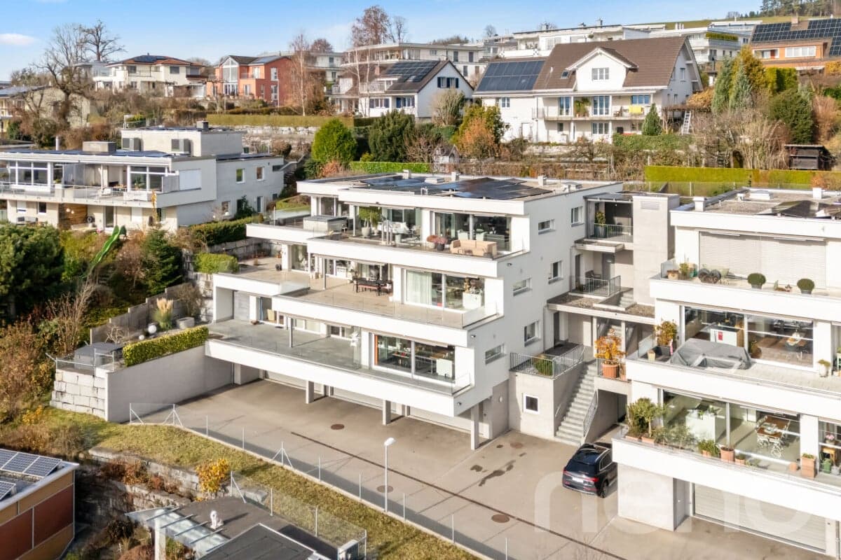 Exklusive Attika-Terrassenwohnung in Wil - Ruhe, Stil und Weitblick