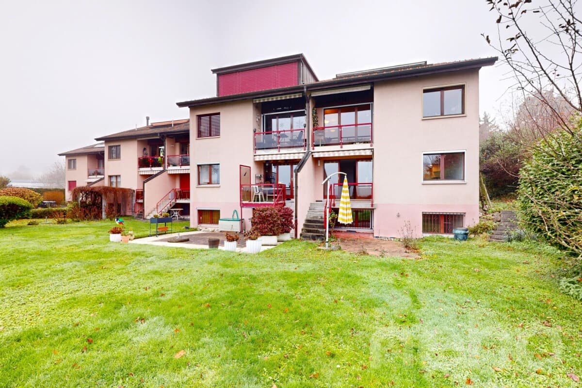 Duplex-Gartenwohnung direkt am See