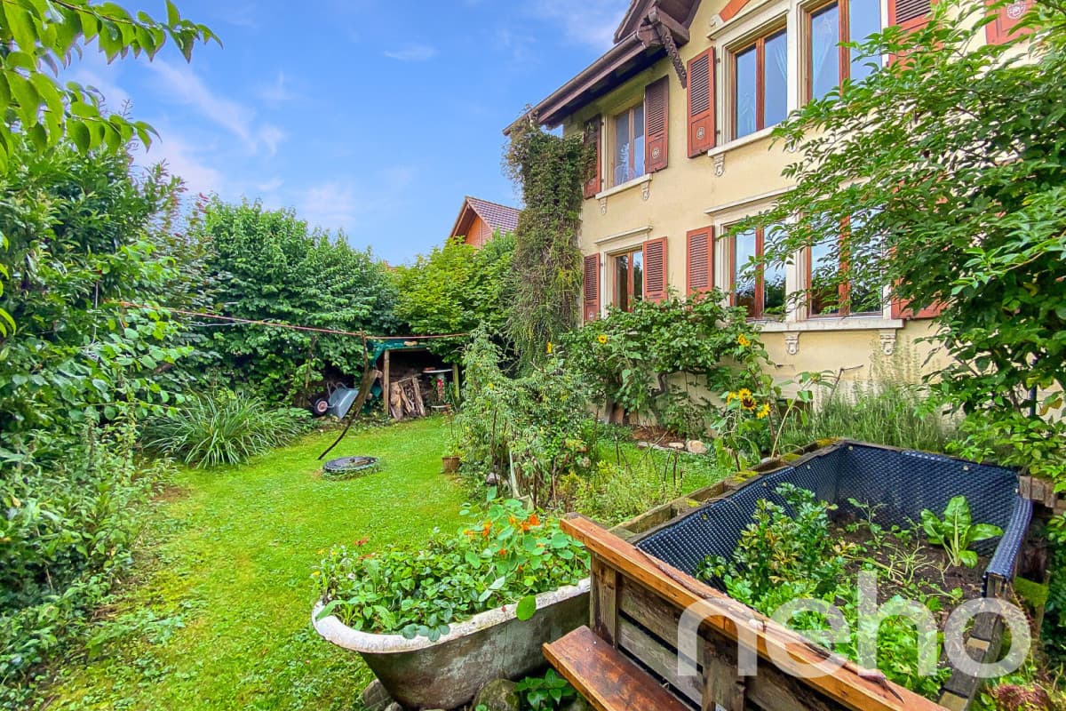 Grosszügiges 10-Zimmer EFH in Safern!