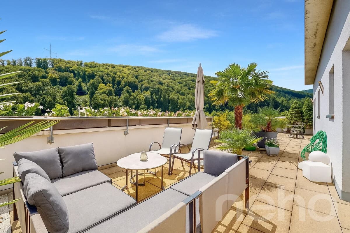 Grosszügige 5.5-Zimmer-Attikawohnung mit direktem Liftzugang