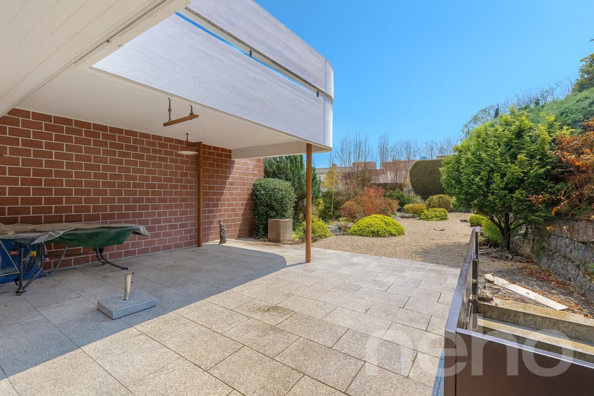 Charmantes Einfamilienhaus mit Gartenidylle an sonniger Hanglage