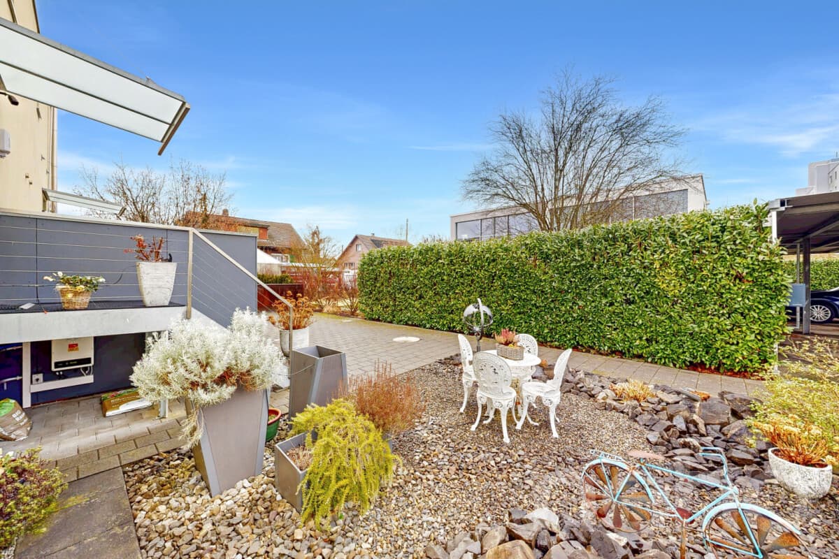 Stilvolles Wohnen - Moderne Doppelhaushälfte mit viel Potenzial