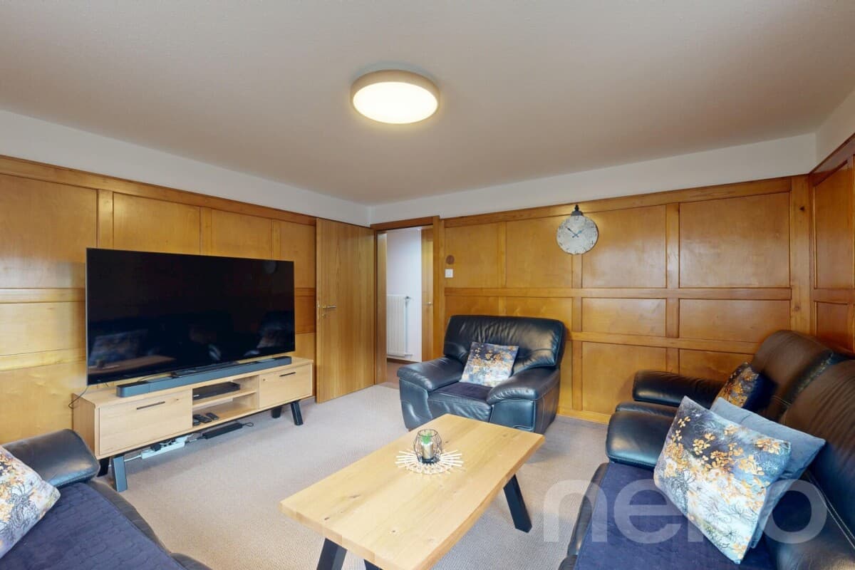 Freistehendes 6.5 Zimmer Einfamilienhaus mit Garten in Wangs