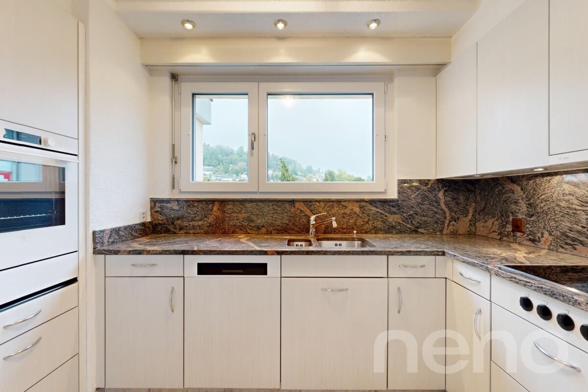 Attraktive 4.5-Zimmer-Wohnung mit Balkon an ruhiger Lage in Widen