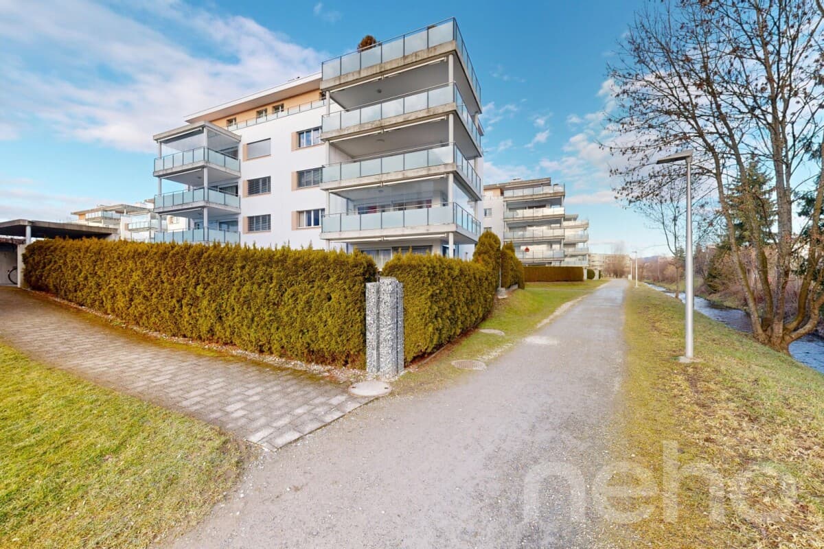 Grosszügige 5.5-Zimmer-Attikawohnung mit Lift direkt in die Wohnung