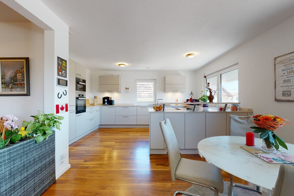 Einfamilien- /Mehrgenerationenhaus mit diversen Nutzungsmöglichkeiten