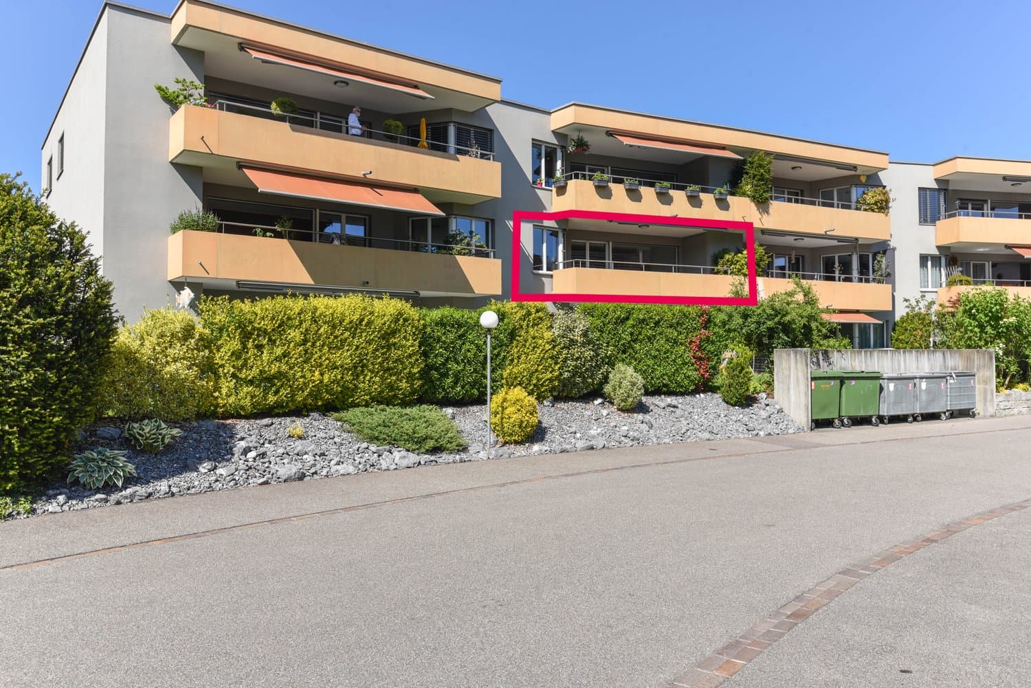 MODERN/HOCHWERTIGER INNENAUSBAU/RUHIGE UND GUTE LAGE/OFFENER GRUNDRISS