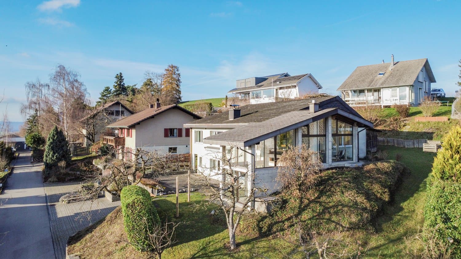 HERRSCHAFTLICHES UND ERHOBENES EINFAMILIENHAUS