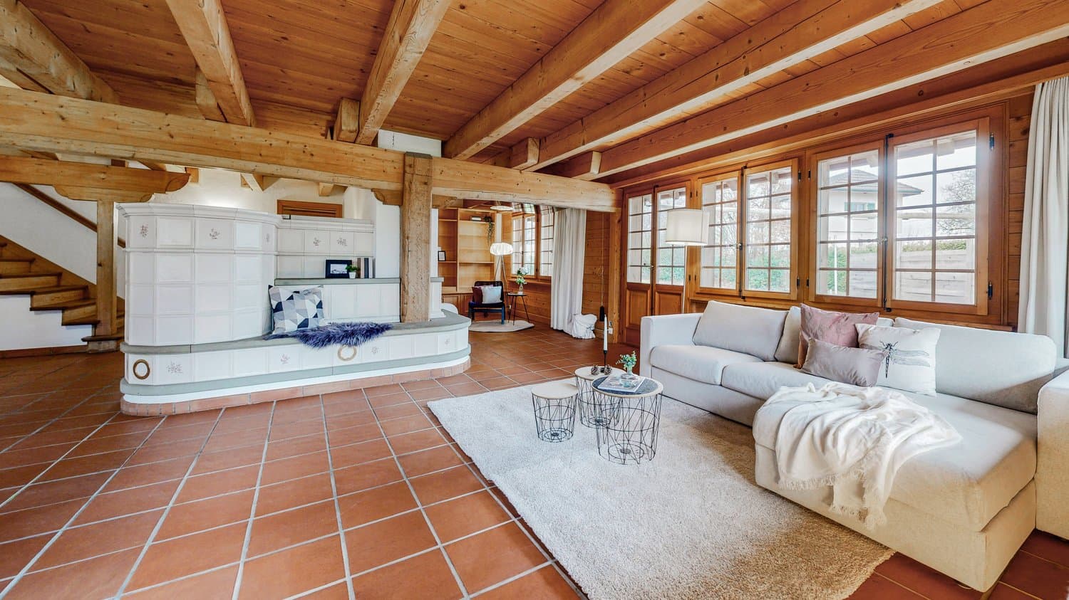 GESCHICHTE NEU GESCHRIEBEN - RAUMWUNDER IM EMMENTALER STIL