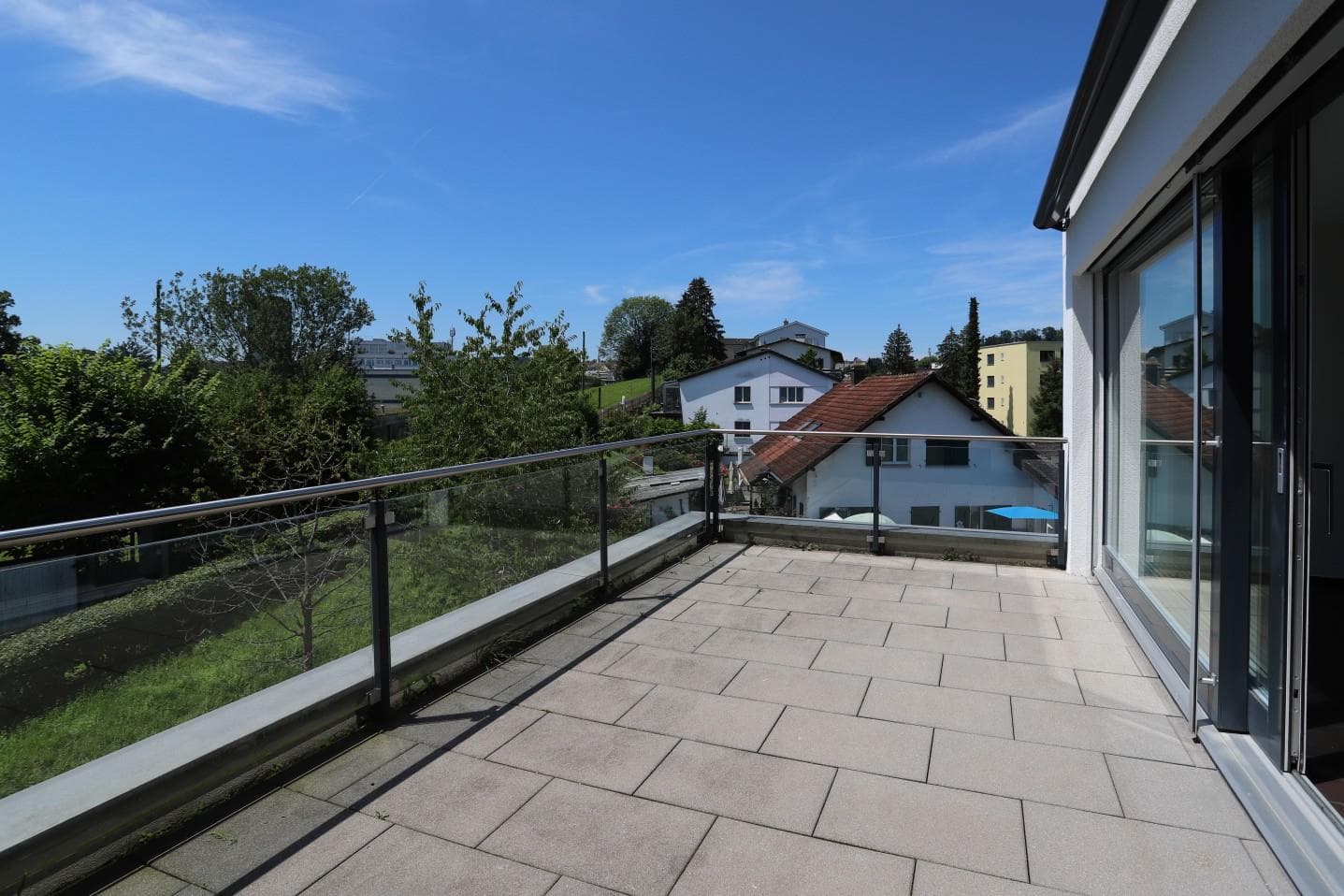 Exklusive Dachwohnung mit 2 Terrassen an top Lage