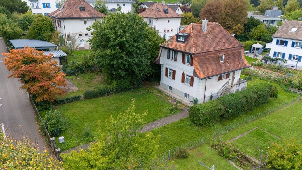 7-Zimmer-Herrenhaus an beliebter Wohnlage