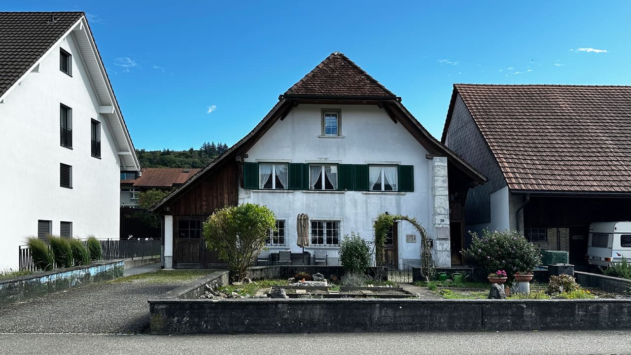 Historisches 5.5-Zimmer-Einfamilienhaus mit Garage und Garten