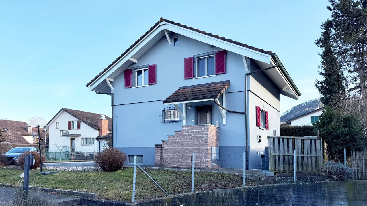 Freistehendes 5-Zimmer-Einfamilienhaus mit Hobbyraum