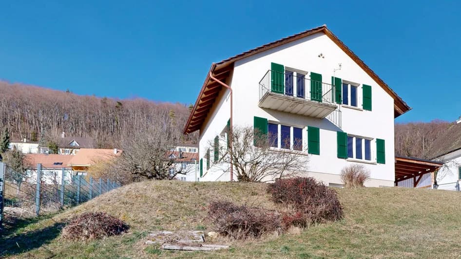 Sanierungsbedürftiges 5-Zimmer-Einfamilienhaus mit viel Umschwung