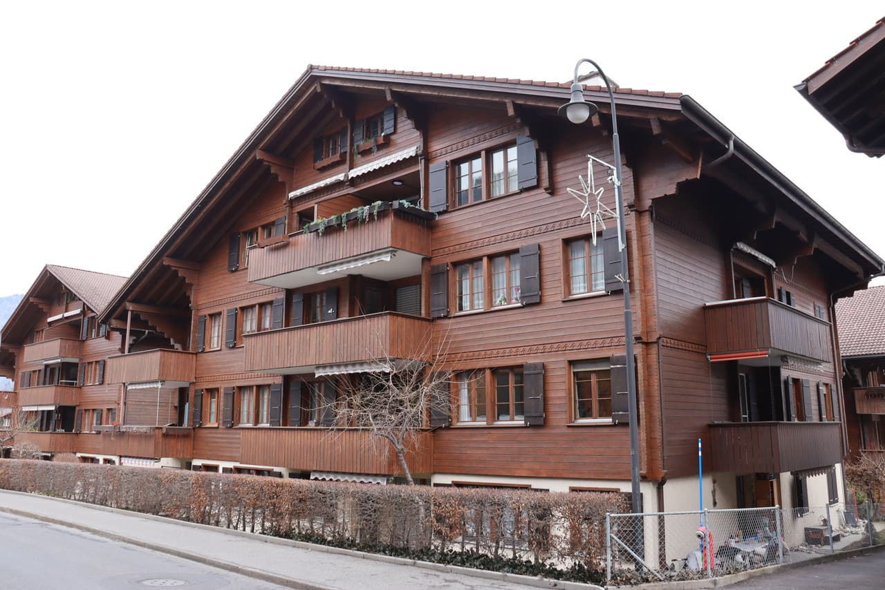 Charmante 3.5-Zimmer-Wohnung mit Galerie und Balkon in Wilderswil!